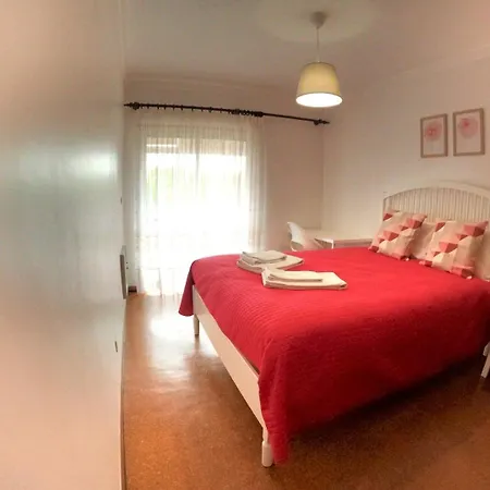 아파트 Carcavelos, 3 Bedroom Renovated, S. D. Rana