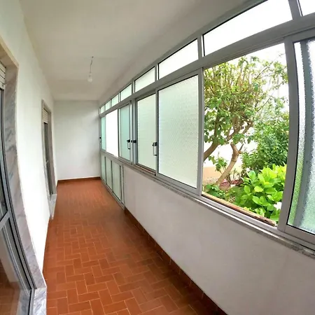 아파트 Carcavelos, 3 Bedroom Renovated, S. D. Rana *