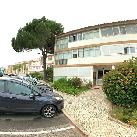 Carcavelos, 3 Bedroom Renovated, S. D. Rana