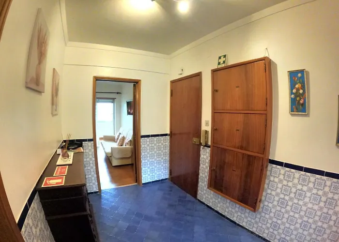 Carcavelos, 3 Bedroom Renovated, S. D. Rana Carcavelos (Lisbon)