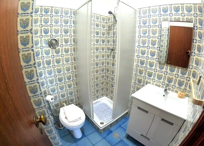 Daire Carcavelos, 3 Bedroom Renovated, S. D. Rana Carcavelos (Lisbon)