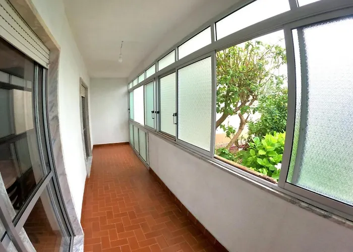 Daire Carcavelos, 3 Bedroom Renovated, S. D. Rana *