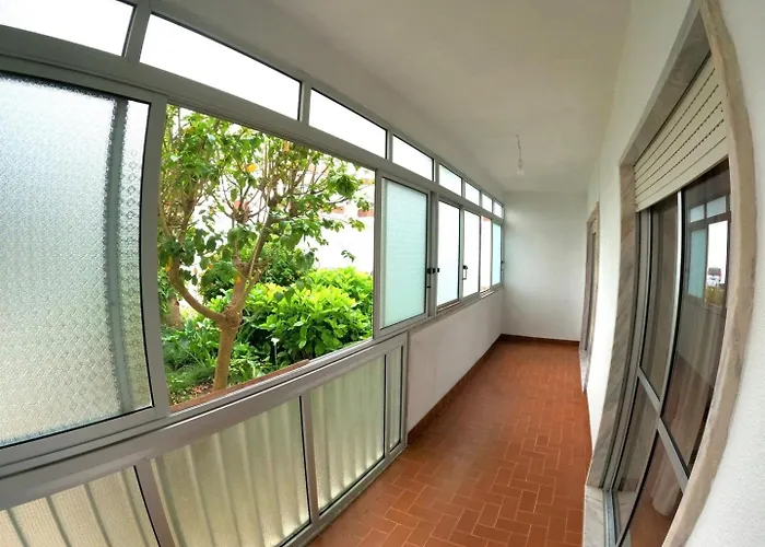Carcavelos, 3 Bedroom Renovated, S. D. Rana Daire *