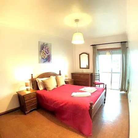 Carcavelos Very Spacious 3 Bedroom Cascais São Domingos de Rana