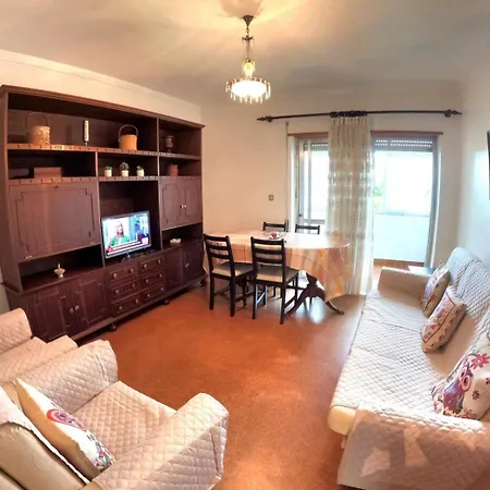 Carcavelos, 3 Bedroom Renovated, S. D. Rana