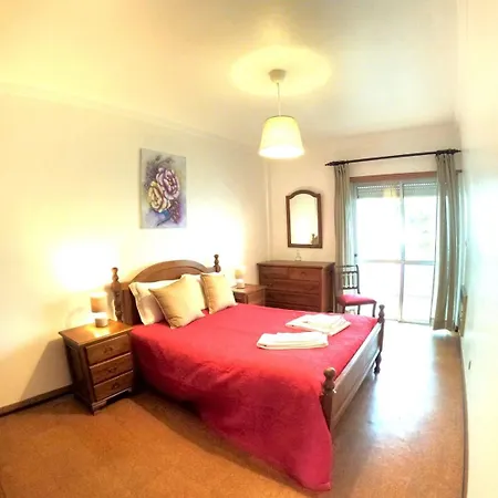 Carcavelos, 3 Bedroom Renovated, S. D. Rana Appartamento